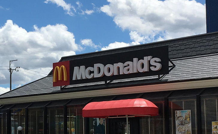 マクドナルド看板