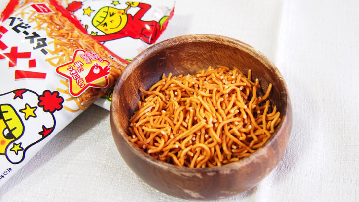 コストコのベビースターラーメン40袋入り(中身をお皿に盛った様子)