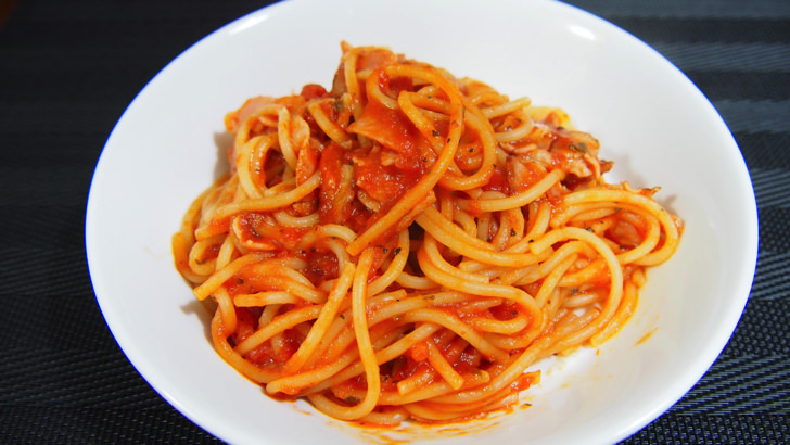 コストコのクラシコ パスタソース トマト&バジル(パスタソースで調理したパスタ)