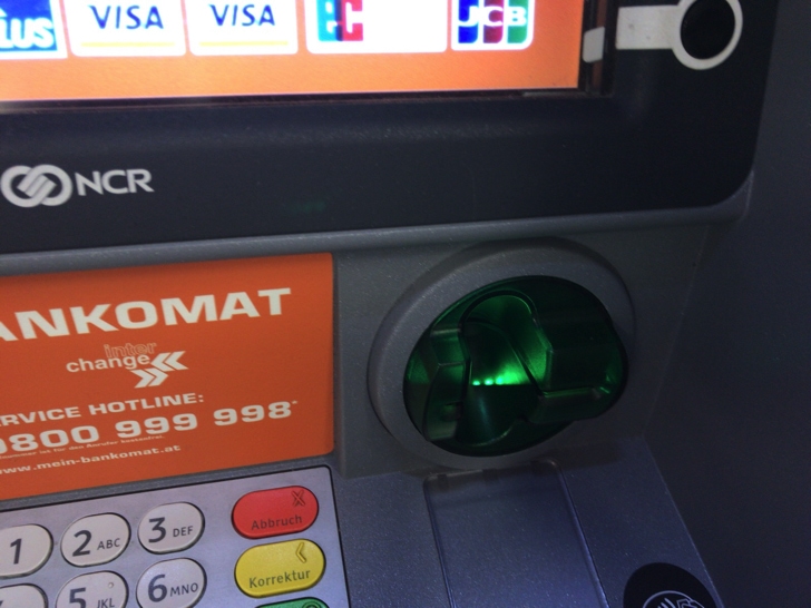 ユーロネットATMでキャッシングする方法