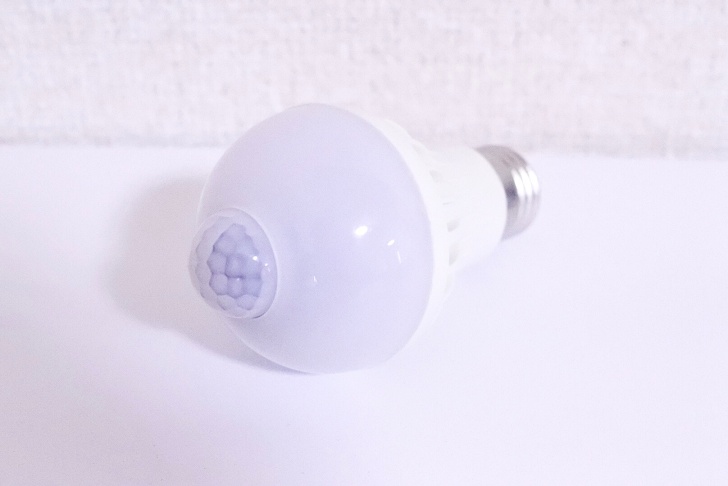 自動点灯の電球