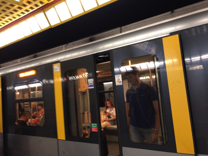 ミラノ地下鉄のチケットを買う方法