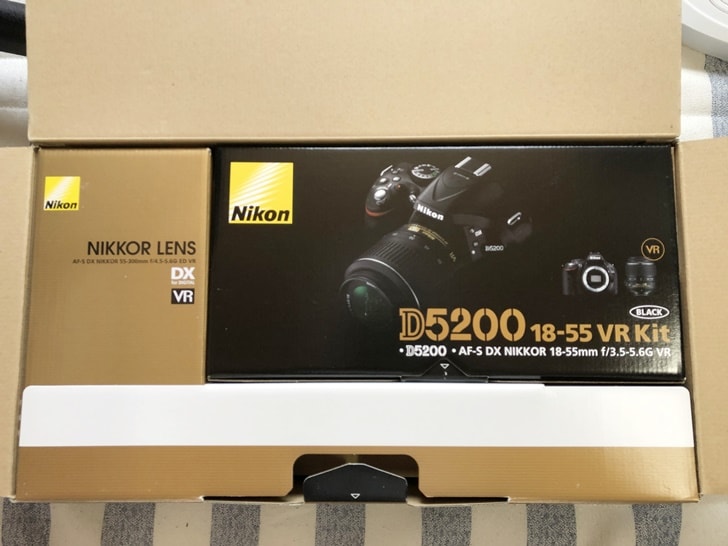 【写屋】買取希望のカメラ:Nikon D5200 ダブルズームキット
