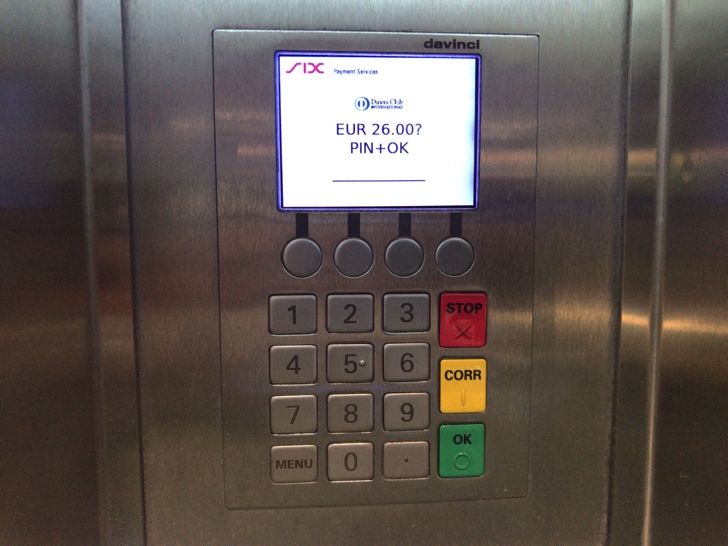 ウィーン国際空港から市内 CAT切符の買い方