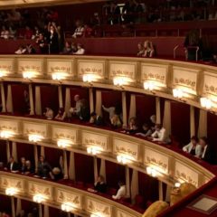 ウィーンのオペラ座チケットを立ち見で4ユーロと格安にする方法・鑑賞時の服装やオーケストラの感想まとめ