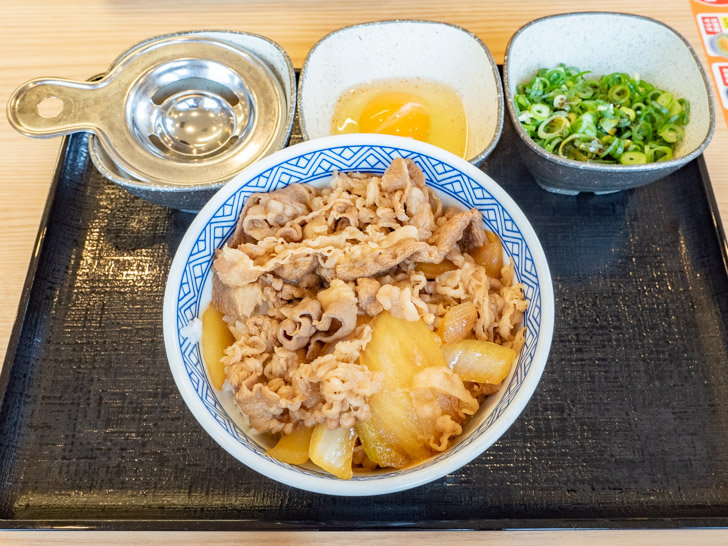 吉野家でLINE Payで支払って食べた「ネギ玉牛丼」