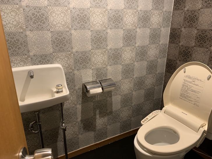 ニューフジヤホテルの部屋の部屋内のトイレ