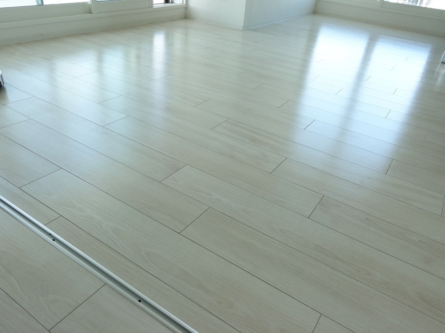 引っ越して空になった部屋